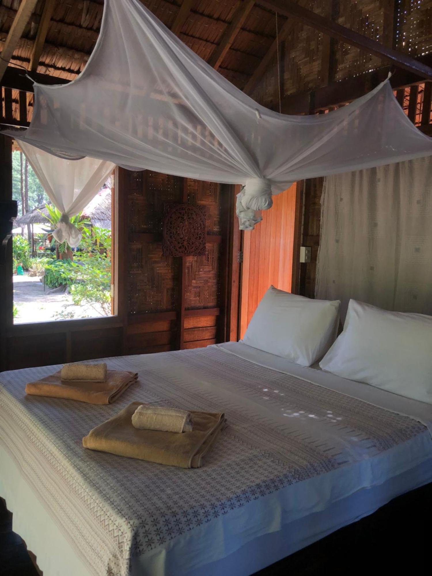 Horizon Eco Resort Ko Phra Thong Bagian luar foto