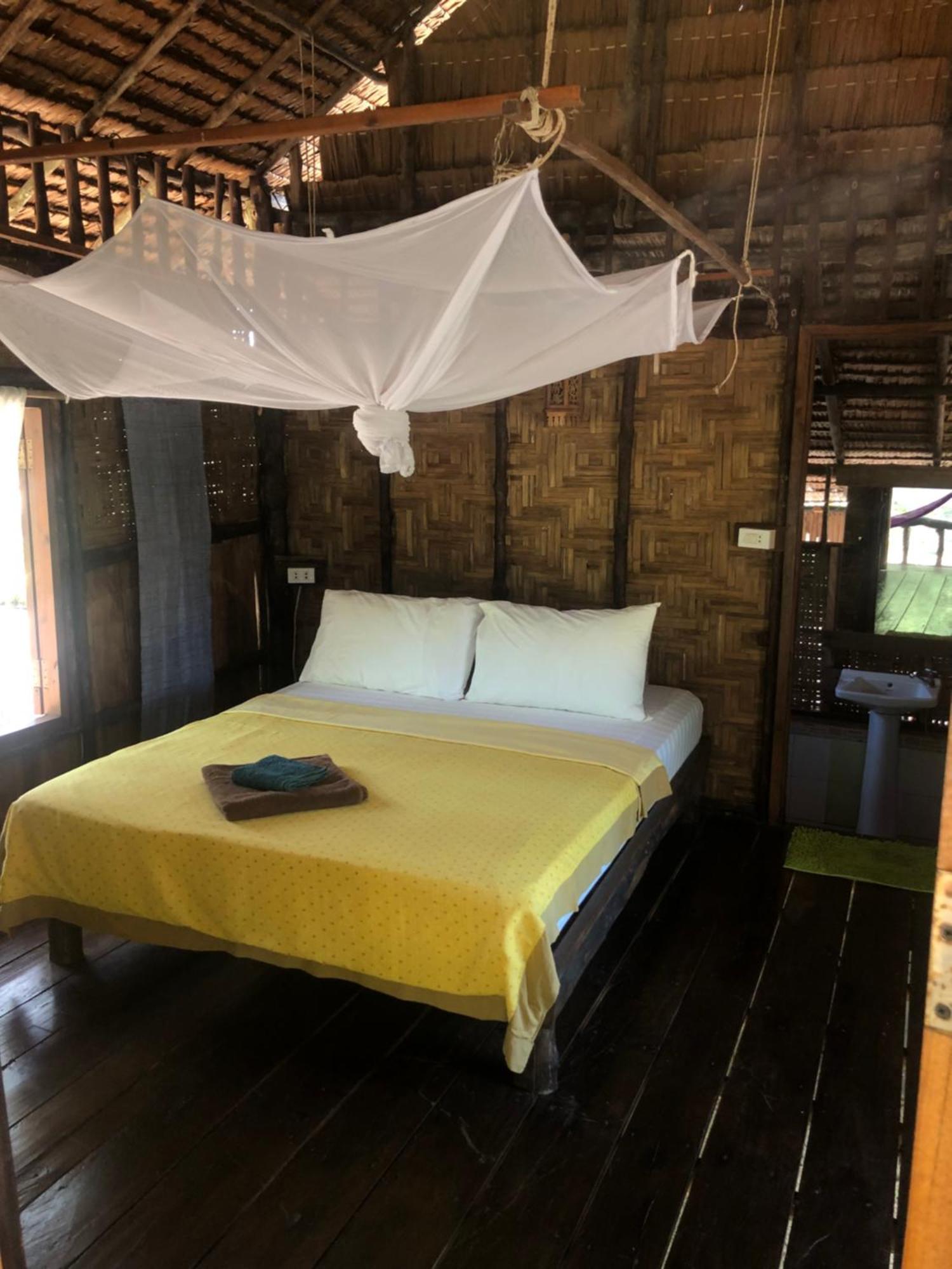 Horizon Eco Resort Ko Phra Thong Bagian luar foto