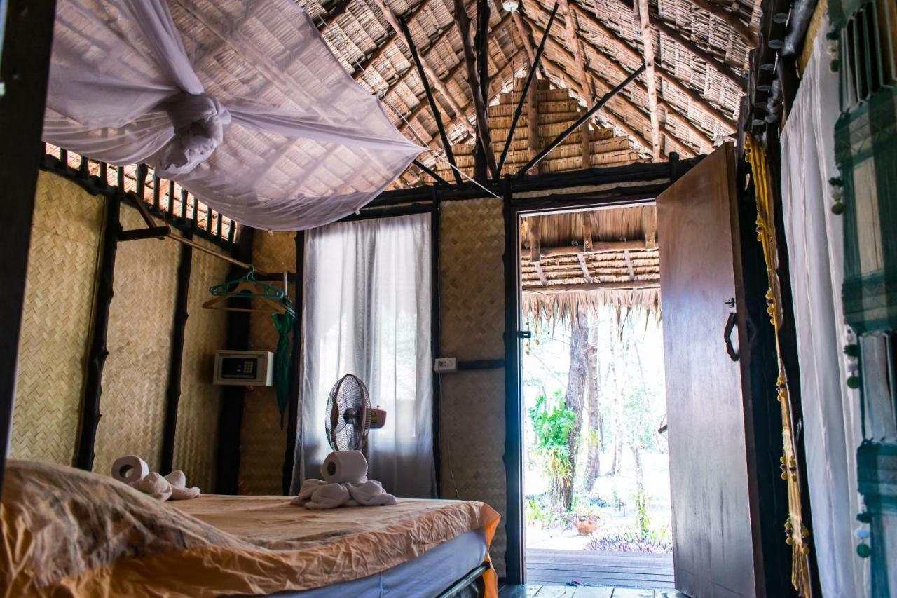 Horizon Eco Resort Ko Phra Thong Bagian luar foto